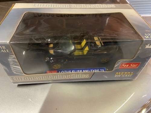 Lotus Elise 1/18 scale model