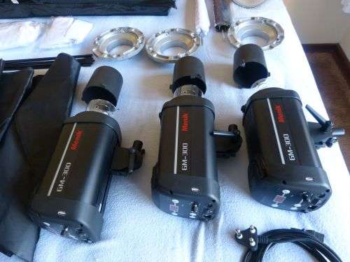 PHOTO STUDIO LIGHTING SYSTEM