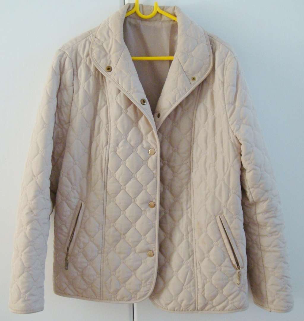 Ladies   JACKET  -   Size  medium