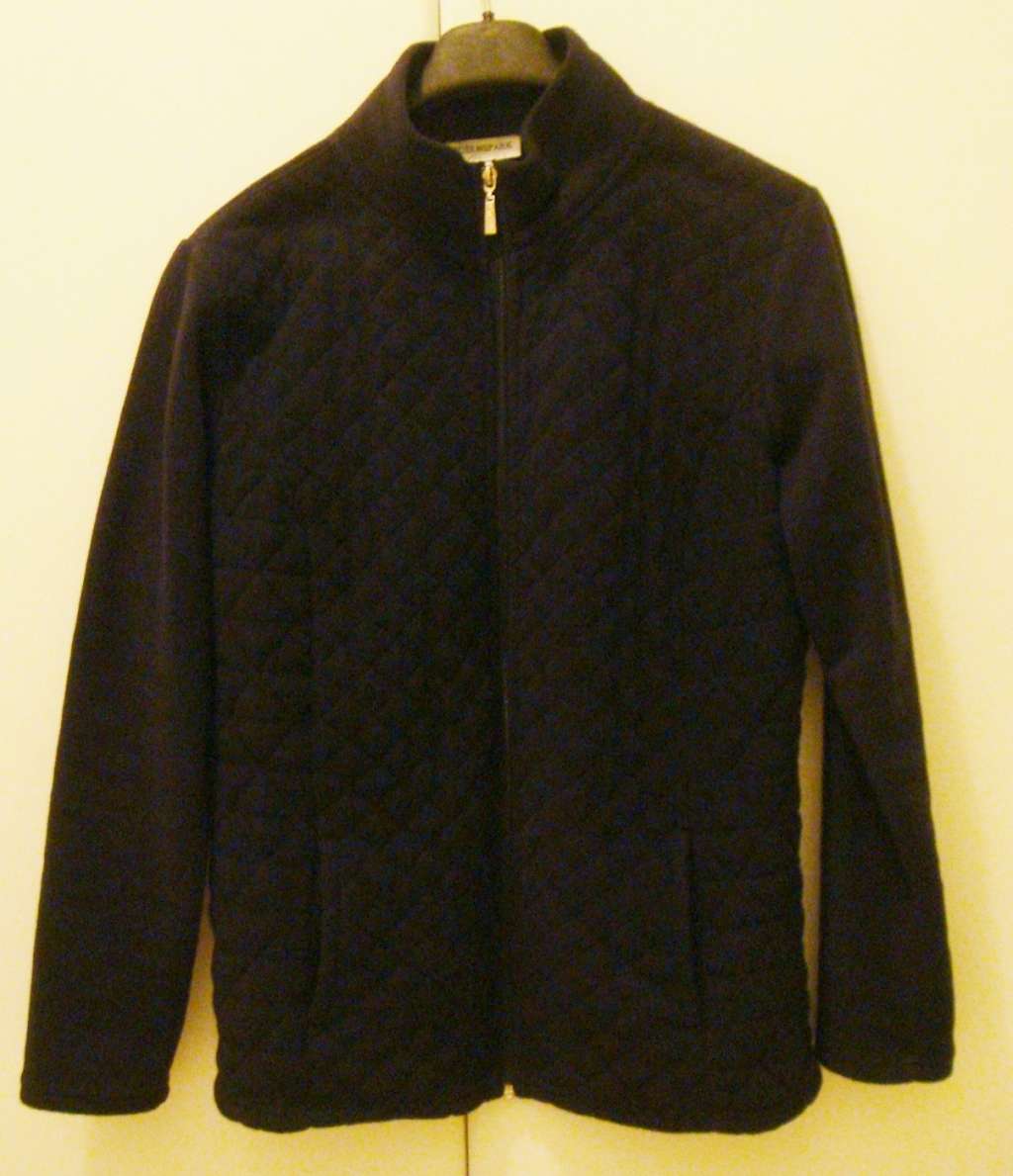 Ladies   jACKET  -   Size  medium -   Beautiful  navy  -  From Queens park.