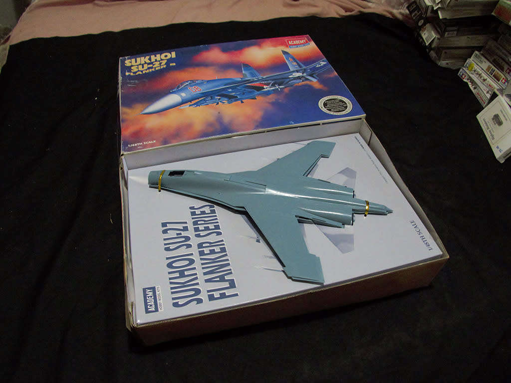 MODEL KITS FOR SALE - MIG-29 & SU27