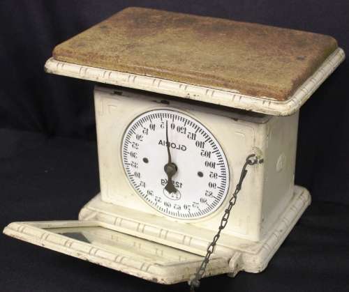 Vintage Gloria Scale