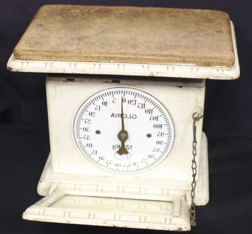 Vintage Gloria Scale