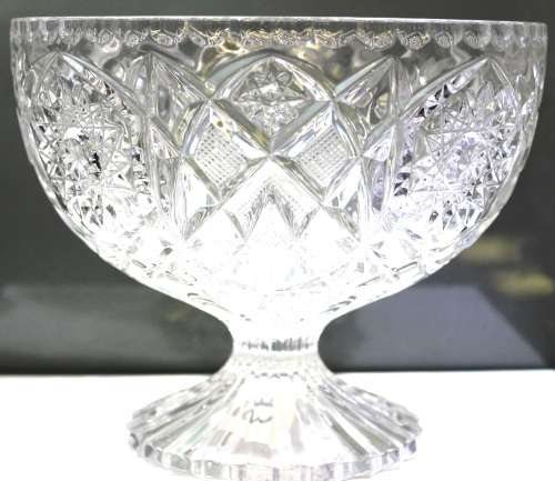 Beautiful medium serving bowl