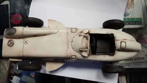 Tin racing car model