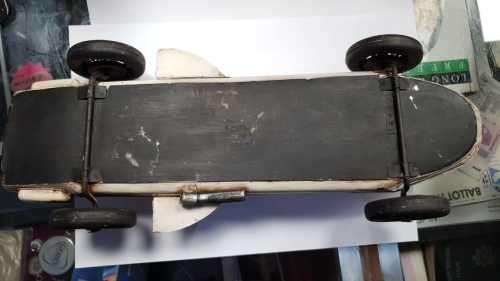 Tin racing car model