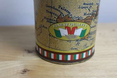 Collectible Italian pasta tin