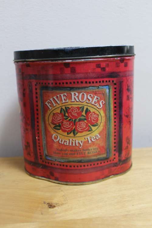 Collectible Five Roses Tea tin