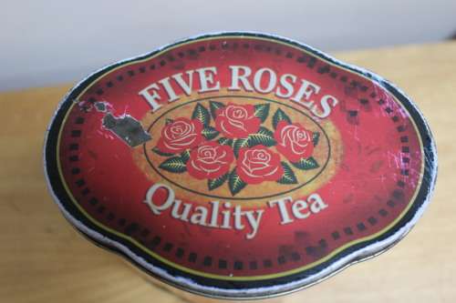 Collectible Five Roses Tea tin