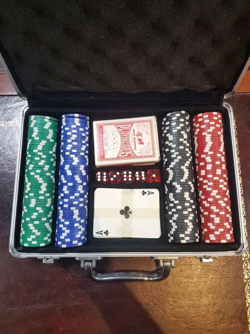 Poker set in a briefcase