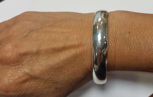 Sterling silver bangle