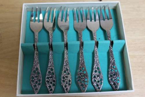 Set of 6 x cake forks
