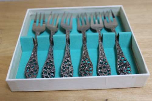 Set of 6 x cake forks
