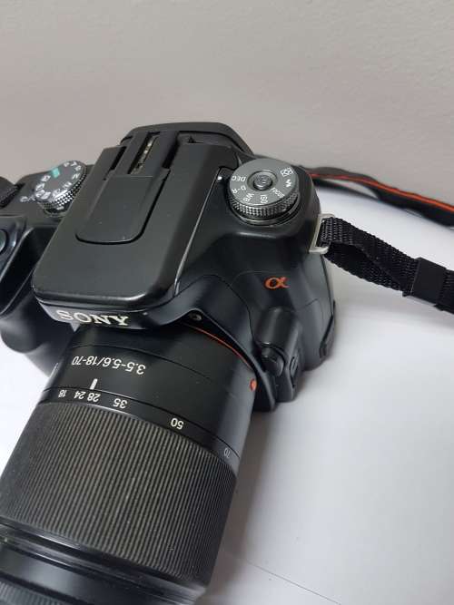 Sony Alpha A100 DSLR Professional Digital Camera  18-70mm Sony lens kit - cw 2 x add Macro Lenses