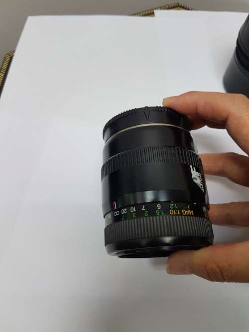 Sony Alpha A100 DSLR Professional Digital Camera  18-70mm Sony lens kit - cw 2 x add Macro Lenses