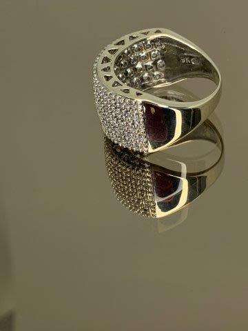 9ct (5.9 grams) White gold 1/2 Cluster Diamond Ring