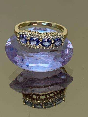 9ct (2.2grams) Yellow Gold 4x light tanzanite