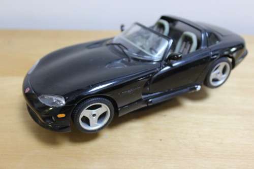 Burago Dodge Viper RT10 car model