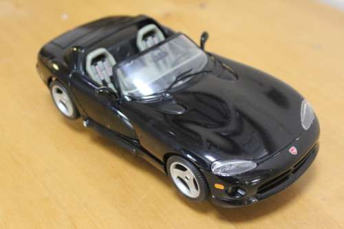 Burago Dodge Viper RT10 car model