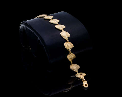 14ct (7.1gram) Yellow Gold Oyster Shell Bracelet