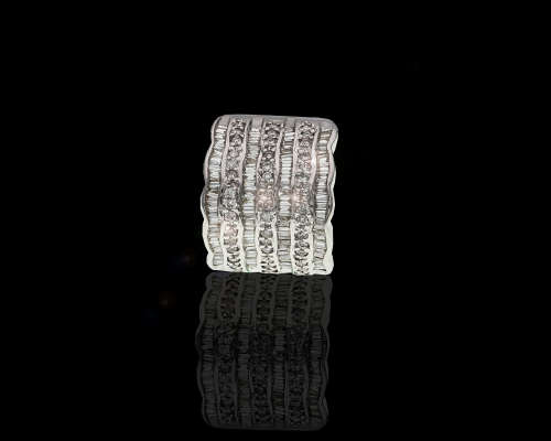 15.1 grams 18 carat Broad White Gold Diamond Half Eternity Ring