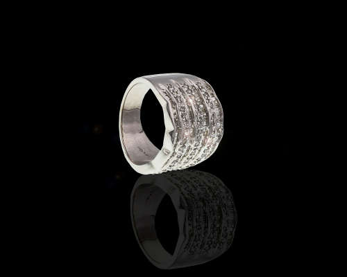 15.1 grams 18 carat Broad White Gold Diamond Half Eternity Ring