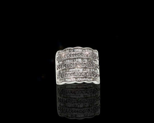 15.1 grams 18 carat Broad White Gold Diamond Half Eternity Ring