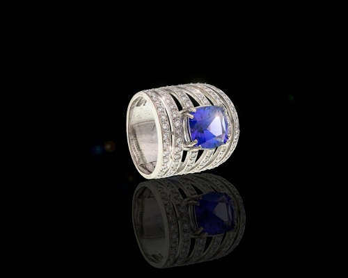 12 grams 18 carat White Gold, Tanzanite and Diamond Cocktail Ring