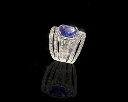 12 grams 18 carat White Gold, Tanzanite and Diamond Cocktail Ring