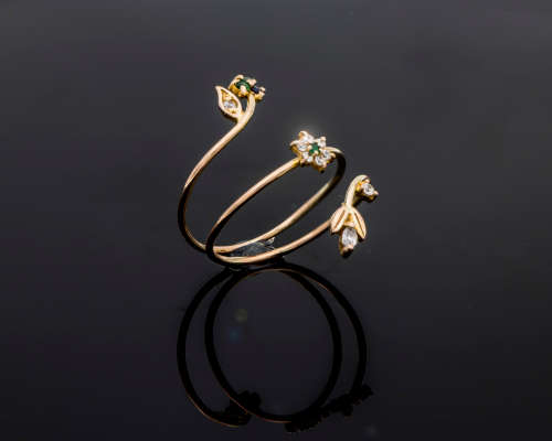 2.1 grams 9 carat Yellow Gold Cubic Zirconia Cocktail Ring