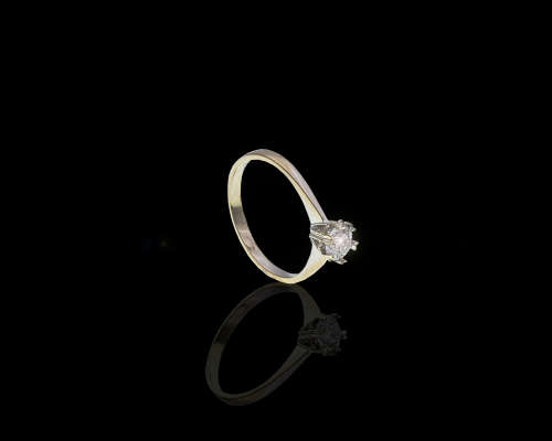1.7 grams 18 carat White Gold Diamond Solitaire Ring