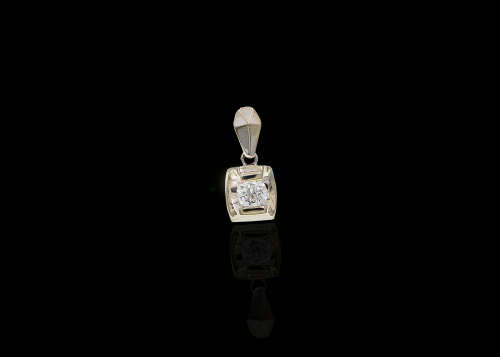 1.5 grams 18 carat White Gold Diamond Pendant