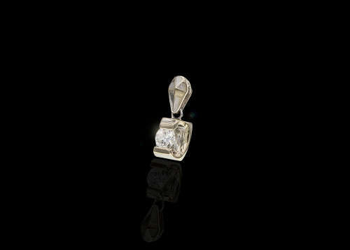 1.5 grams 18 carat White Gold Diamond Pendant