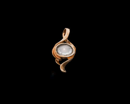 .4 grams 18 carat Rose Gold Diamond Pendant