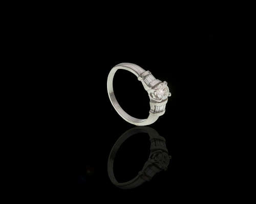 5.12 grams Platinum. Diamond Engagement Ring