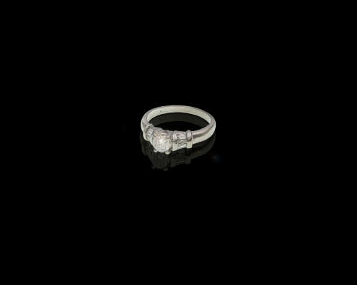 5.12 grams Platinum. Diamond Engagement Ring