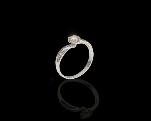 2.2 grams 18 carat White Gold Diamond Solitaire Ring
