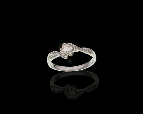 2.2 grams 18 carat White Gold Diamond Solitaire Ring