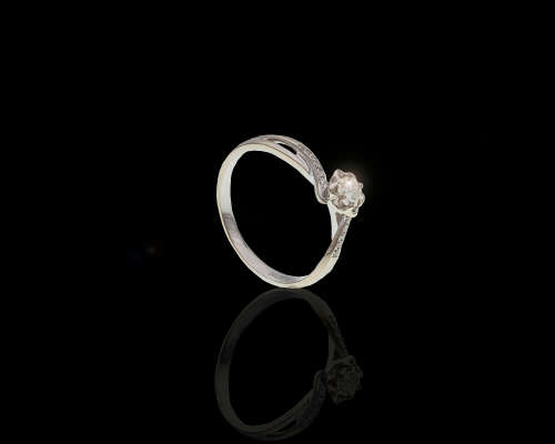 2.2 grams 18 carat White Gold Diamond Solitaire Ring
