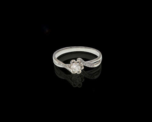 2.2 grams 18 carat White Gold Diamond Solitaire Ring
