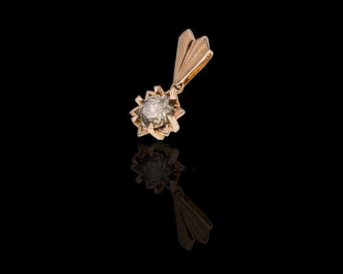 1.5 grams 18 carat Rose Gold Fancy Diamond Pendant