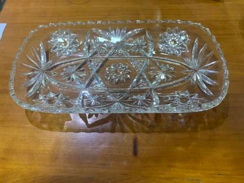 Glass serving dish