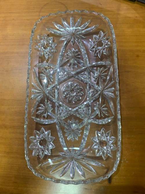 Glass serving dish