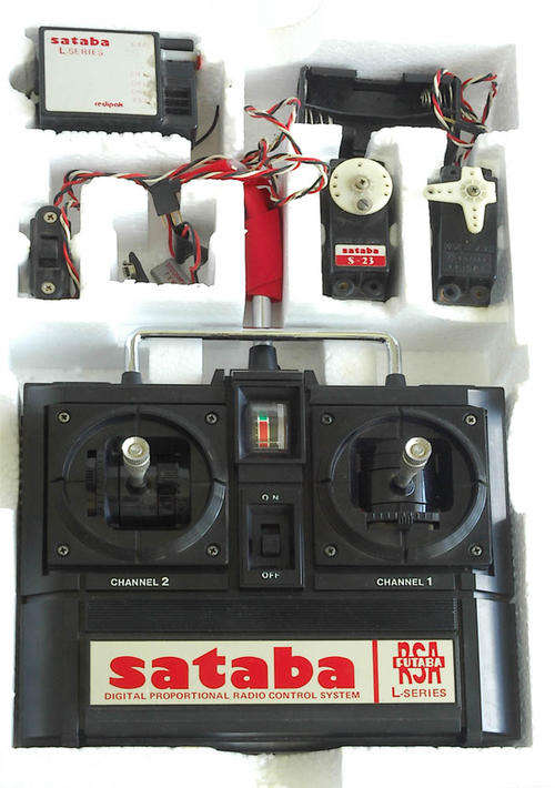Futaba FP-2L 2 channel Transmitter and Receiver (Sataba)