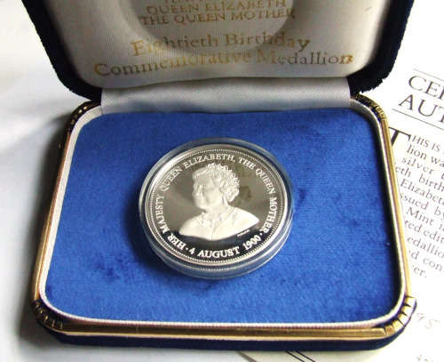 Queen Mother 80th Birthday Silver Medallion with COA 2195