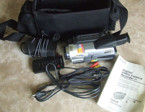 Sony Digital 8 Video Camera DCR-TRV130E