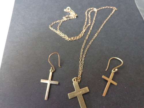 GOLD CROSS NECLACE + EARRING SET.SEE SCANS READ ON..