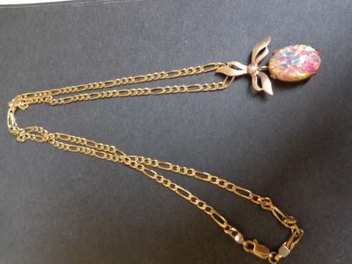 GREAT 60 CM 9CT GOLD CHAIN WITH 9CT PENDANT.SEE SCANS READ ON.