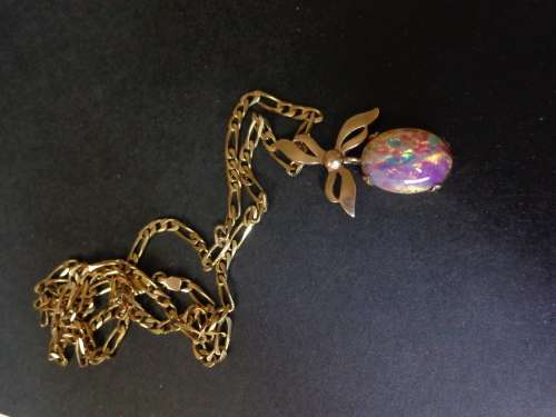 GREAT 60 CM 9CT GOLD CHAIN WITH 9CT PENDANT.SEE SCANS READ ON.