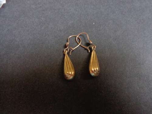 9 CT  EARRINGS TEARDROP STYLED SEE SCANS READ ON..